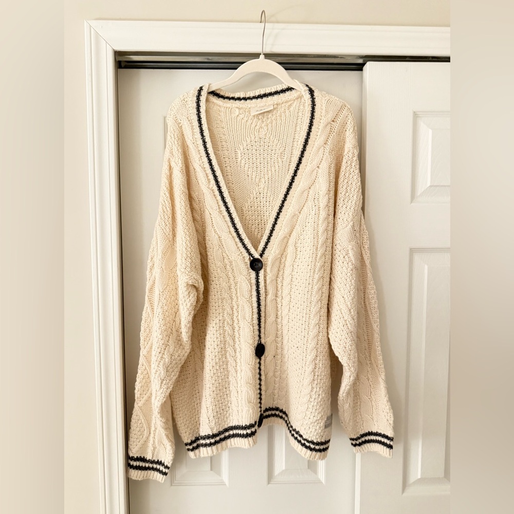 Authentic EUC Taylor Swift Folklore Cardigan XL
